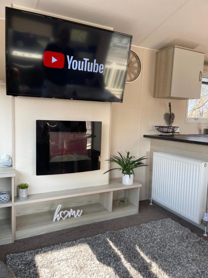 Haggerston Castle 6 Berth Caravan - Lakefield 115 Cheswick  Bagian luar foto